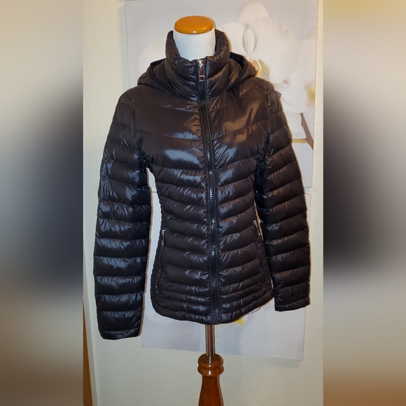 Calvin Klein Puffer Jacket 7°F Outetwear - Picture 2 of 12